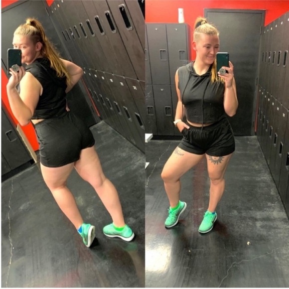 NWOT Black hooded crop top vest and shorts with pockets workout lounge set - Picture 4 of 11